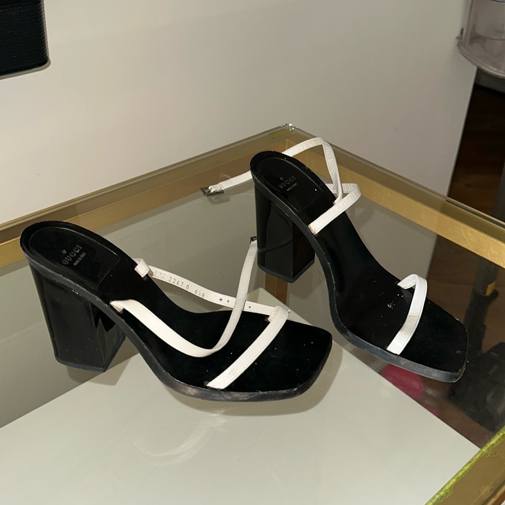 Gucci Heels - Picture 1 of 2